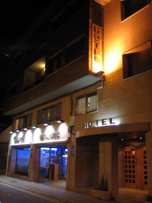 Hotel Chane La Puebla De Alfinden ภายนอก รูปภาพ